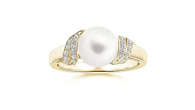 14K Ring With Cultured Pearl And Diamonds